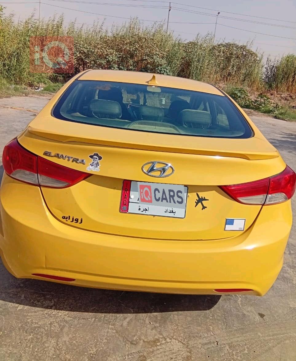 هیوندای ئەلەنترا